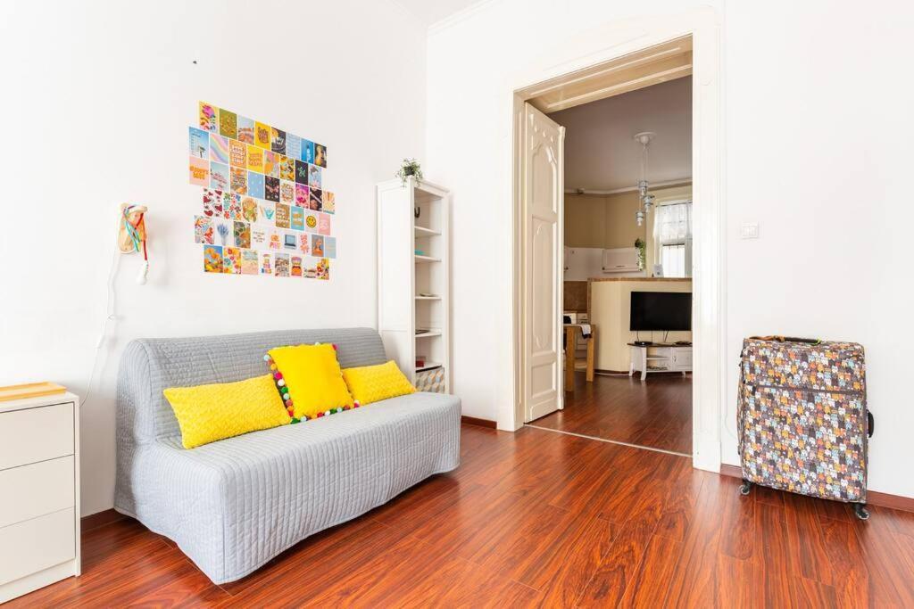 Annicku'S Stylish Budapest Apartment 외부 사진